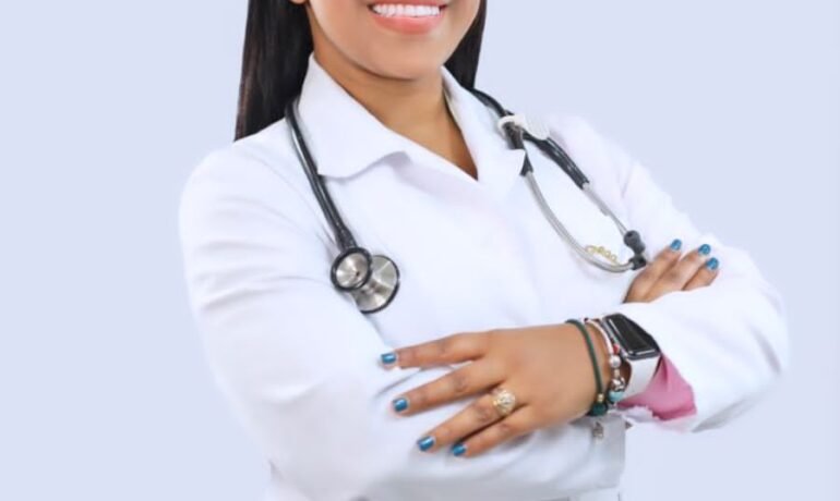 CINTHIA SOLANYI MATA PEÑA