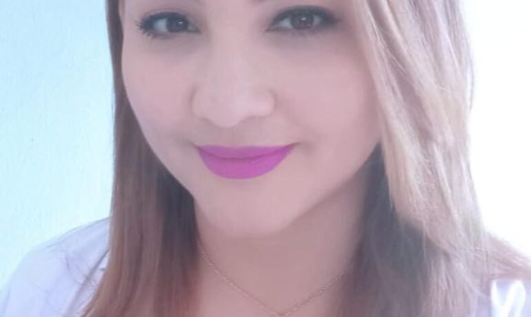 ESTHER CAROLINA	APOLINARIO CASTILLO